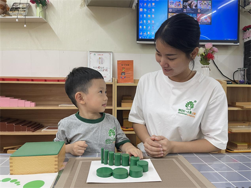 海南陵水艺星跨世纪幼儿园：优秀教师成长故事（一）